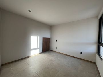 VENTA CASA CON RECAMARA EN PLANTA BAJA EN ALTOZANO QUERÉTARO