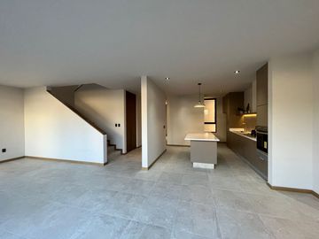 VENTA CASA CON RECAMARA EN PLANTA BAJA EN ALTOZANO QUERÉTARO