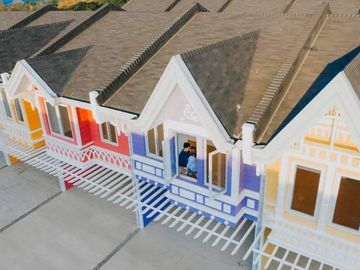 Colorful 3 Bedroom House in Pontefino Estates