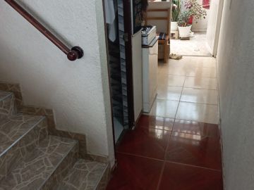 VENTA CASA  CON EXCELENTE UBICACION BARRIO TIMIZA ,KENNEDY .BOGOTA COLOMBIA