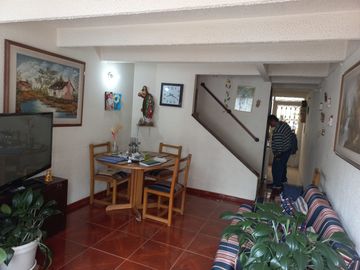 VENTA CASA  CON EXCELENTE UBICACION BARRIO TIMIZA ,KENNEDY .BOGOTA COLOMBIA