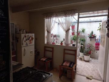 VENTA CASA  CON EXCELENTE UBICACION BARRIO TIMIZA ,KENNEDY .BOGOTA COLOMBIA