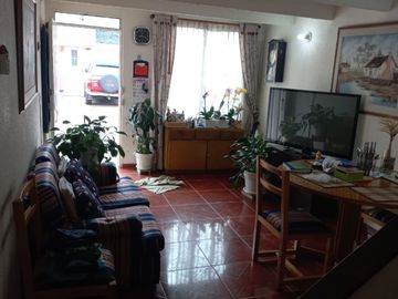 VENTA CASA  CON EXCELENTE UBICACION BARRIO TIMIZA ,KENNEDY .BOGOTA COLOMBIA