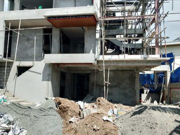 2 Storey 480sqm House and lot For sale 7 Bedrooms in Greenwoods Pasig City (On-Going Construction) (PH2813)