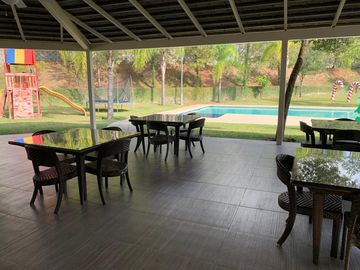 CASA DE TRES PLANTAS EN VENTA EN LADERAS ABEDUL (EL URO)