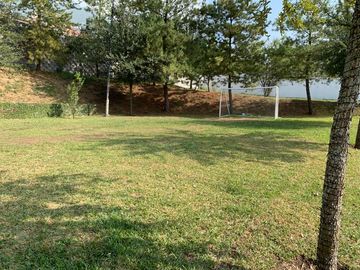 CASA DE TRES PLANTAS EN VENTA EN LADERAS ABEDUL (EL URO)