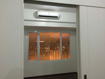 1 bedroom RFO 26sqm Like Rent-to-own Terms near Ayala Ave, Makati Med, Subway - Air Residences Early Move-in