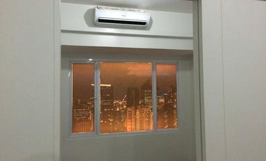 1 bedroom RFO 26sqm Like Rent-to-own Terms near Ayala Ave, Makati Med, Subway - Air Residences Early Move-in