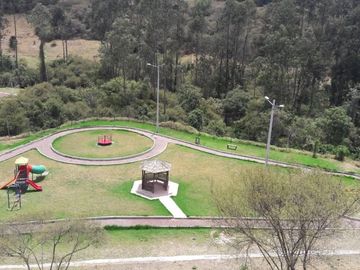 Terreno de VENTA de 719,94m2 a 10 minutos del Red. Colibri, Sangolqui, Ecuador