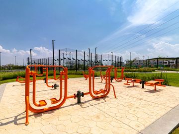 CASA CON ALBERCA EN VENTA EN SANTA FE XOCHITEPEC MOR CON CANCHA DE PADEL Y GYM