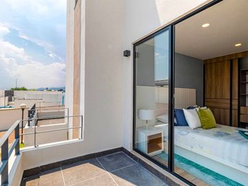 CASA CON ALBERCA EN VENTA EN SANTA FE XOCHITEPEC MOR CON CANCHA DE PADEL Y GYM