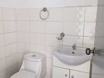 OFICINA EN VENTA CC.CHACARILA OPORTUNIDAD $69,000