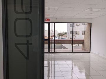 OFICINA EN VENTA CC.CHACARILA OPORTUNIDAD $69,000