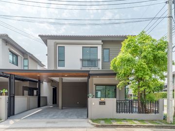 ขายด่วน !! บ้านแฝด ตกแต่งใหม่ ติดถนนติวานนท์ โครงการเวนิว ติวานนท์ - รังสิต สภาพบ้านใหม่มาก
