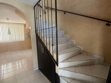 CASA EN VENTA EN SECTOR ENCINOS