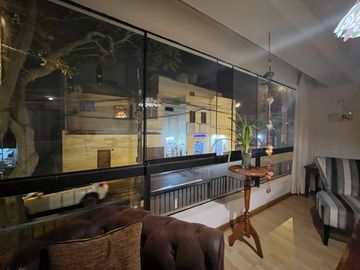 Venta dpto. 2 dorm AT. 92.49m2 con vista a calle + 1 estacionamiento cerca a Larcomar en Miraflores!!