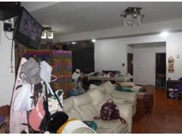 VENTA DE EDIFICIO MULTIFAMILIAR BREÑA