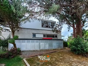 Apartamento con espectacular vista en venta Guatapé