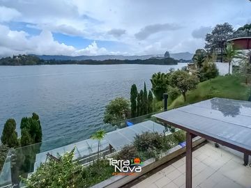 Apartamento con espectacular vista en venta Guatapé