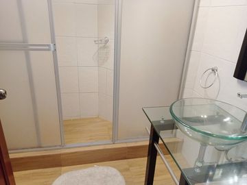 Surco MONTERRICO - Venta Departamento 2do. PISO - 140m² de 4Dorm+2Cocheras Paralelas Excelente ubicación