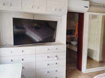 Surco MONTERRICO - Venta Departamento 2do. PISO - 140m² de 4Dorm+2Cocheras Paralelas Excelente ubicación