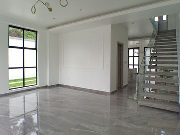 VENTA DE CASA EN URBANIZACION PLAZA ASTURIAS.