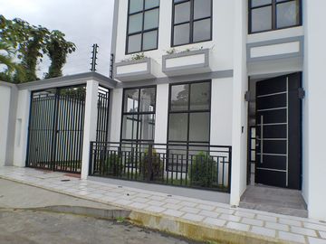 VENTA DE CASA EN URBANIZACION PLAZA ASTURIAS.