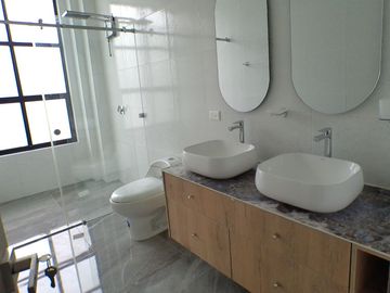 VENTA DE CASA EN URBANIZACION PLAZA ASTURIAS.