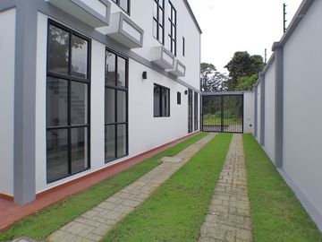 VENTA DE CASA EN URBANIZACION PLAZA ASTURIAS.