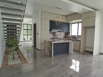 VENTA DE CASA EN URBANIZACION PLAZA ASTURIAS.
