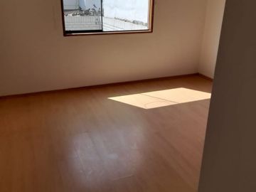 Vendo casa muy cerca a Wong de Chacarilla $ 499,000 Negociables