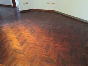 Vendo casa muy cerca a Wong de Chacarilla $ 499,000 Negociables