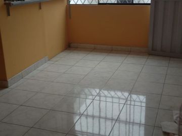 Local comercial, oficinas y Almacen a5 cuadras CURVA DE HUAYLAS CHORRILLOS