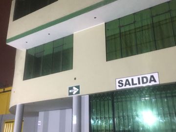 Local comercial, oficinas y Almacen a5 cuadras CURVA DE HUAYLAS CHORRILLOS
