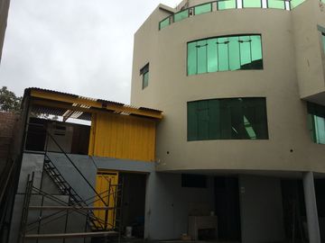 Local comercial, oficinas y Almacen a5 cuadras CURVA DE HUAYLAS CHORRILLOS