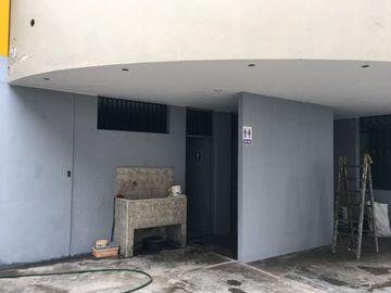 Local comercial, oficinas y Almacen a5 cuadras CURVA DE HUAYLAS CHORRILLOS