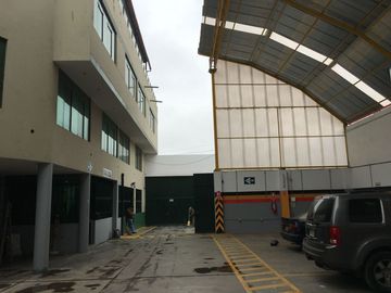 Local comercial, oficinas y Almacen a5 cuadras CURVA DE HUAYLAS CHORRILLOS