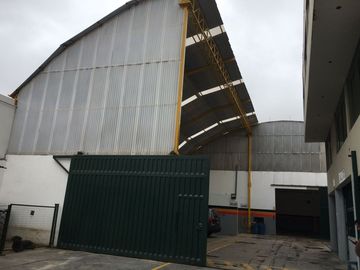 Local comercial, oficinas y Almacen a5 cuadras CURVA DE HUAYLAS CHORRILLOS