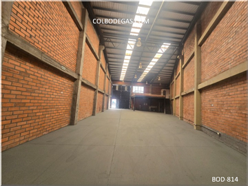 BUSCAS BODEGA DE 352 METROS2, ¿Buscas un espacio amplio, versátil y listo para hacer crecer tu negocio? ¡No busques más! Tenemos la bodega perfecta pa