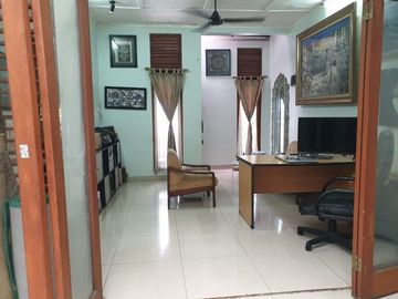 Rumah dan Kosan Strategis di Segitiga Emas Tebet Jakarta Selatan