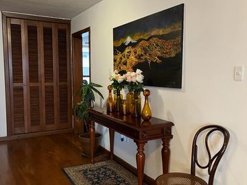 VENTA AMPLIO DEPARTAMENTO DE 3 DORMITORIOS  SECTOR EL BOSQUE