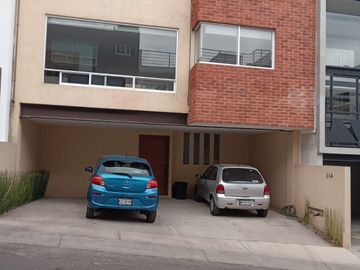 LAGO ESMERALDA, CONJUNTO CERRADO, SEGURIDAD 24 HS CALLE BRUMA. BONITA Y COMODA CASA
