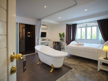 Sale  or Rent Hotel in Old City Chiangmai Thailand