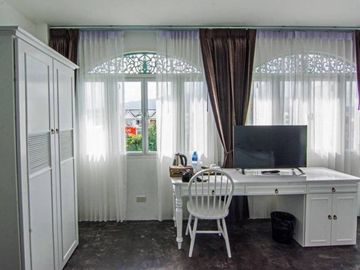 Sale  or Rent Hotel in Old City Chiangmai Thailand