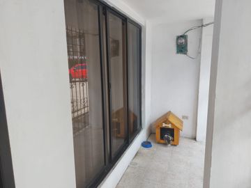 Casa esquinera de venta en Sauces 2, 4 dormitorios, Norte de Guayaquil.