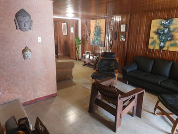 Casa esquinera de venta en Sauces 2, 4 dormitorios, Norte de Guayaquil.