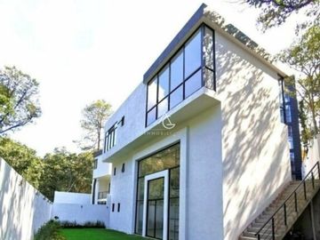 Cómoda Casa a Estrenar en Venta en Condado de Sayavedra