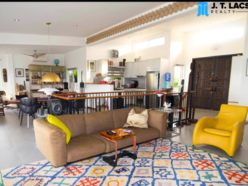 🌄 For Sale: Overlooking House with Swimming Pool in Sibulan 🌄
