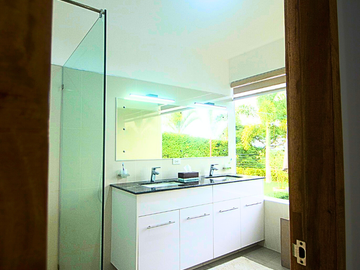 🌄 For Sale: Overlooking House with Swimming Pool in Sibulan 🌄