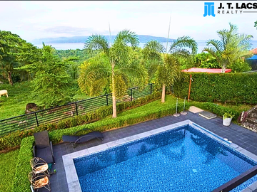 🌄 For Sale: Overlooking House with Swimming Pool in Sibulan 🌄